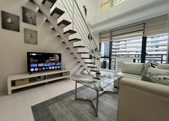 Aparthotel 1br Loft At Gramercy Makati With Free Pool Access And Wifi 4*