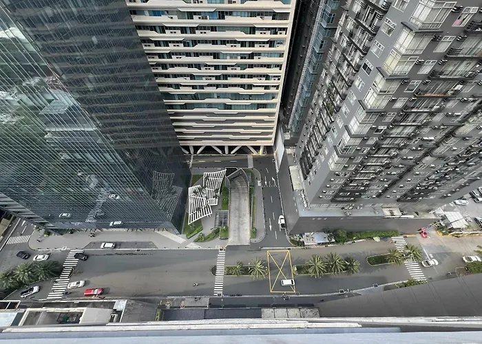 Aparthotel 1br Loft At Gramercy Makati With Free Pool Access And Wifi Manila
